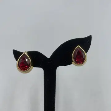 055 AVON 빨간색 눈물형 스톤 귀찌