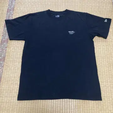 뉴에라 티셔츠 L 사이즈
