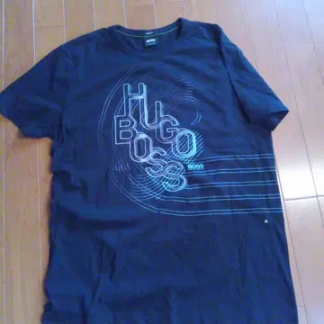 BOSS 블랙 티셔츠