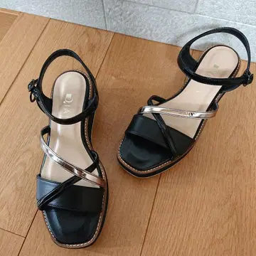 DIANA 다이애나 스트랩 통굽 샌들 24cm 블랙 라메