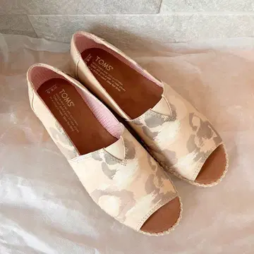 TOMS 톰스 슬립온 샌들 오픈토