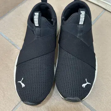 푸마 PUMA 러닝화 23.5