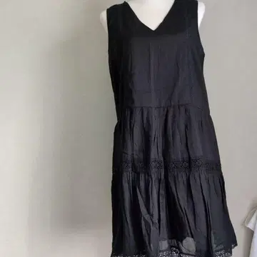 미사용 블랙 슬리브리스 원피스