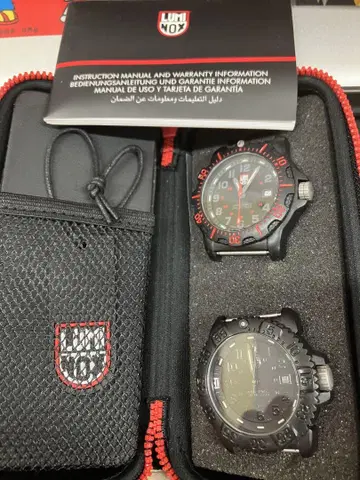Luminox 시계 2개 세트