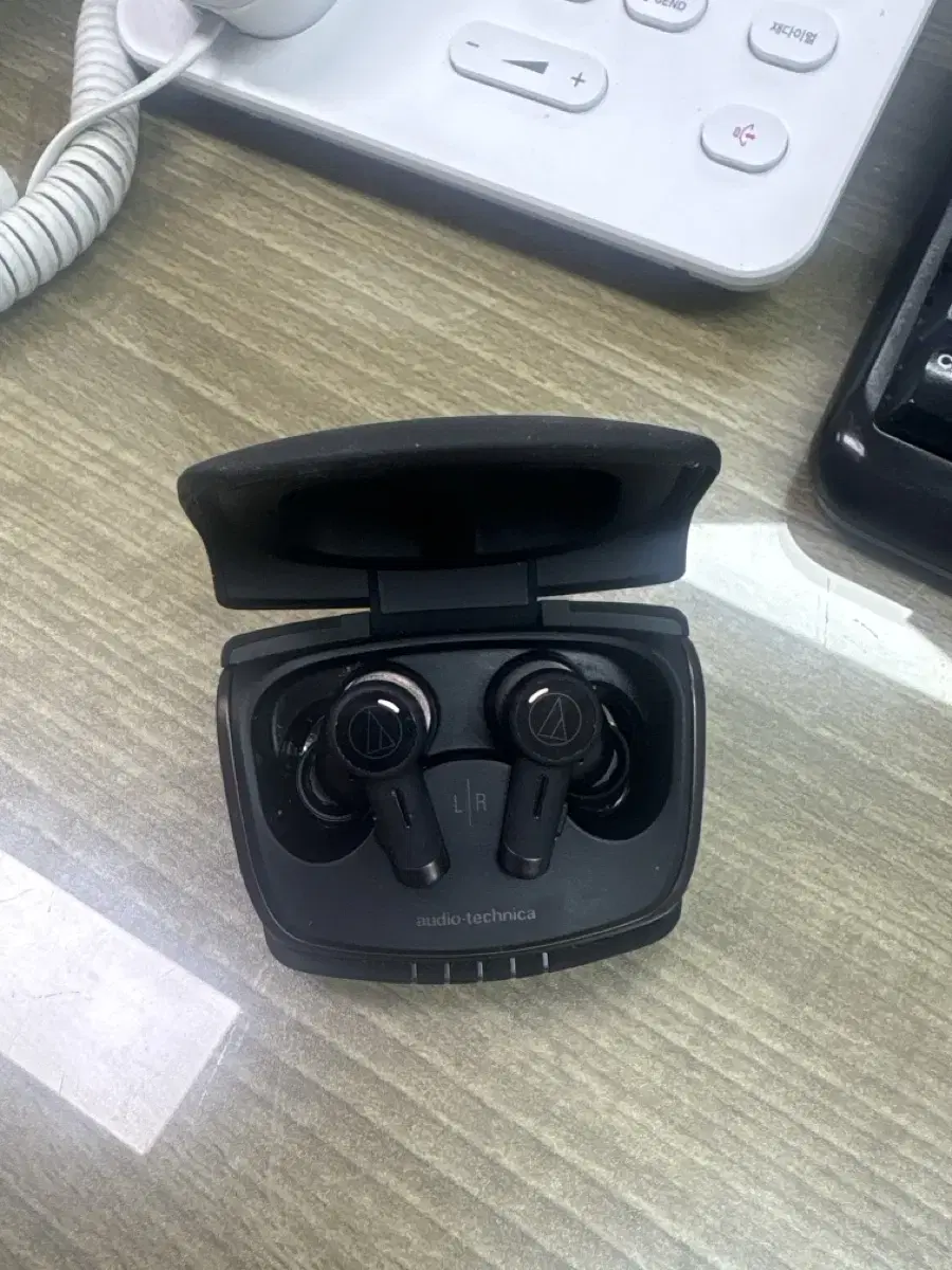 Audio-Technica ATH-TWX9