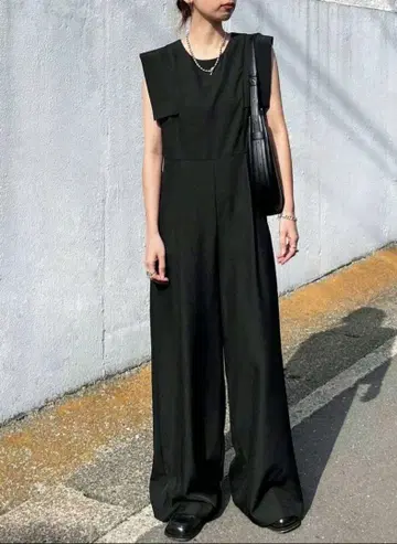 블랙 와이드 레그 올인원 결혼식 예쁜