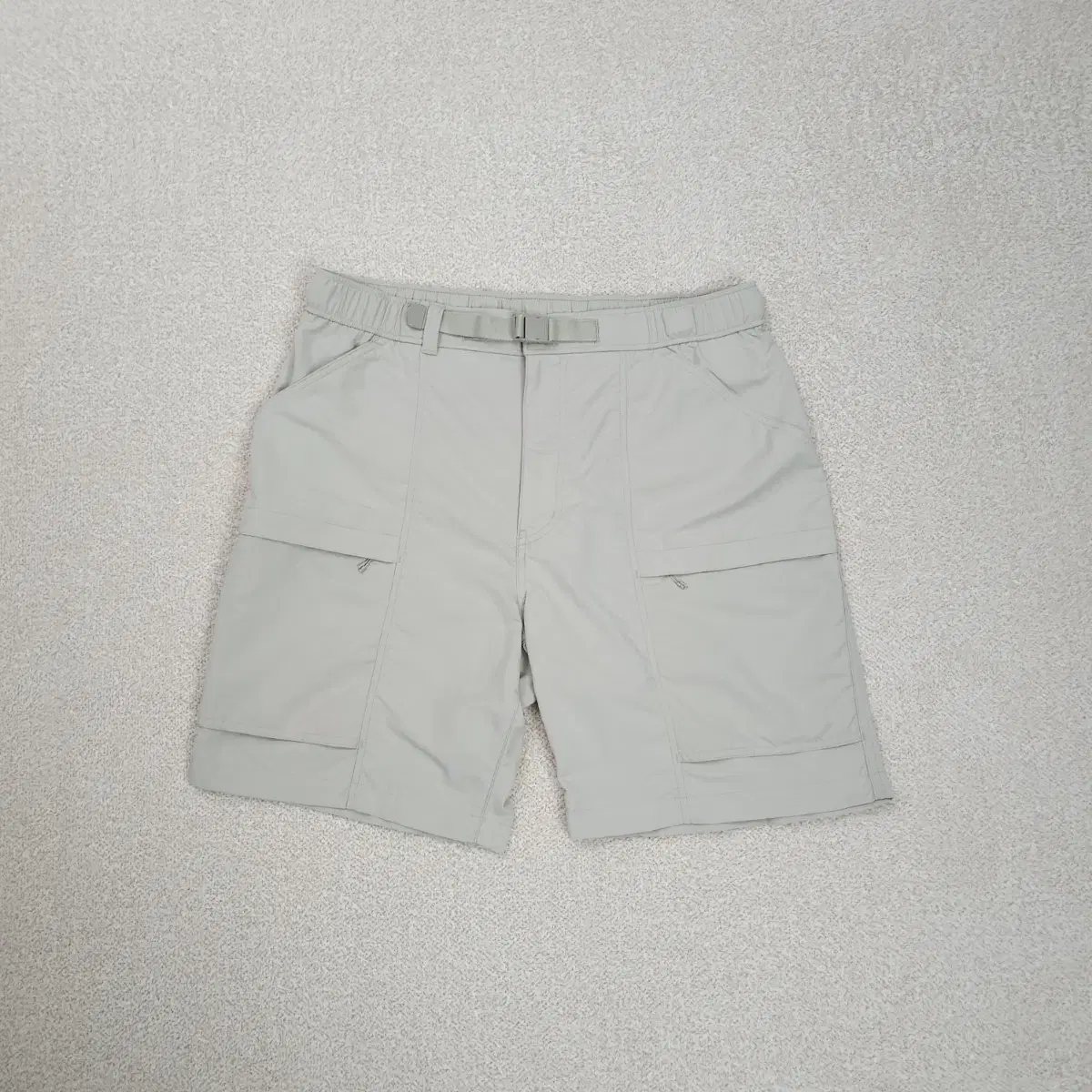 (L) Uniqlo Men's Shorts Outdoor Cargo Pants Casual W997
