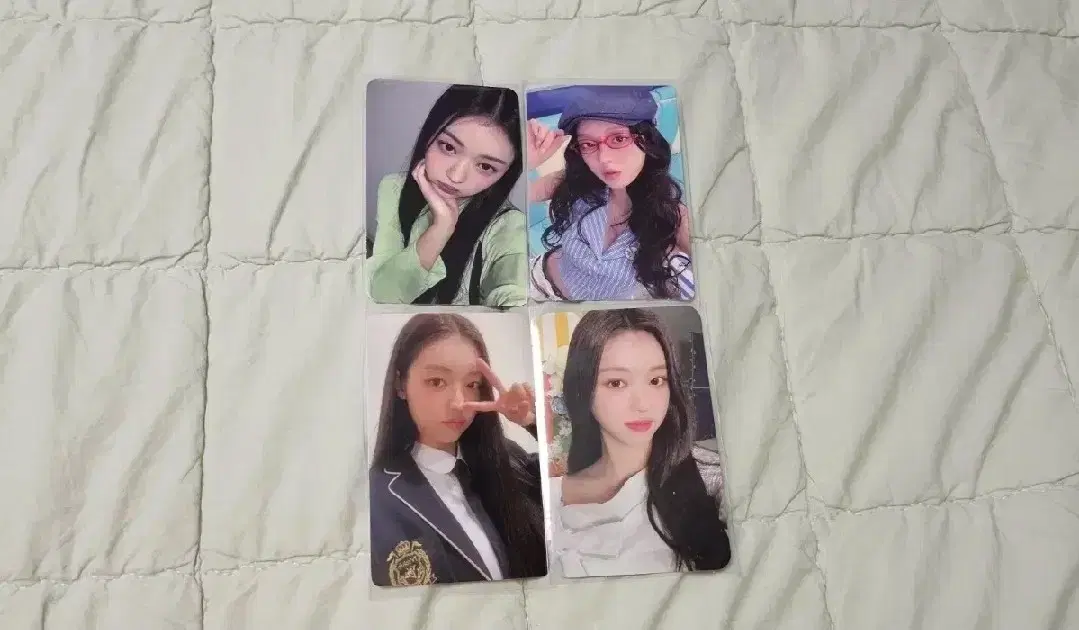 Oh My Girl yooa 4-piece poca set