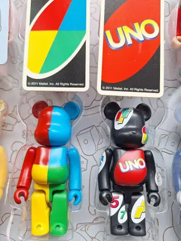 베어브릭 우노 UNO Bearbrick 앞뒤 2개 세트