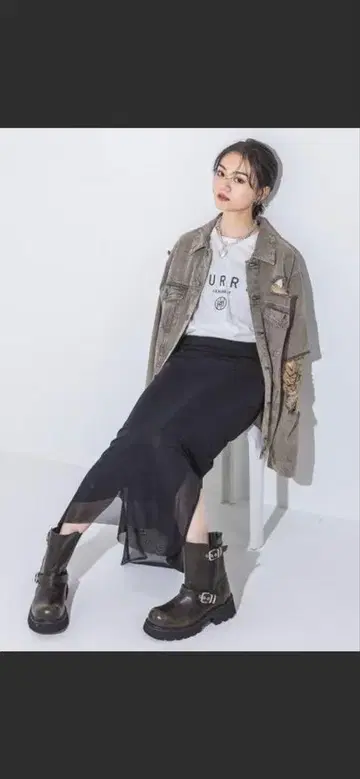 JEANASIS 그래픽 시어 내로우 스커트 블랙