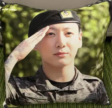 정국 정사각형 쿠션 40cm