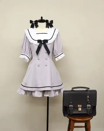 Amavel 걸리시 프릴 셋업
