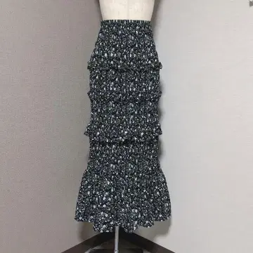 마우지 꽃무늬 티어드 프릴 셔링 스커트