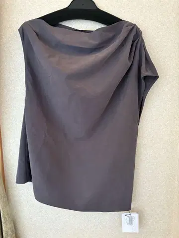 이번 시즌 완판 cityshop ASYMMETRY TWILL 블라우스