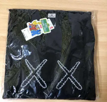 kaws 유니클로 콜라보 맨투맨 카우스 유니클로 레어
