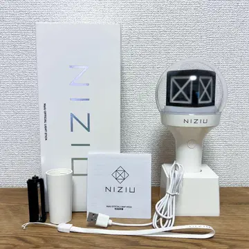 NiziU 공식 응원봉