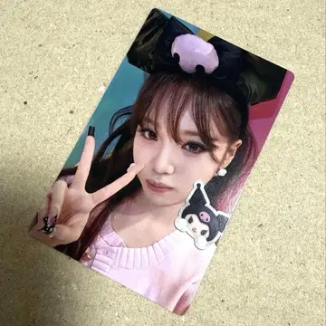 LE SSERAFIM different 트레이딩 카드 쿠로미 체원 산리오