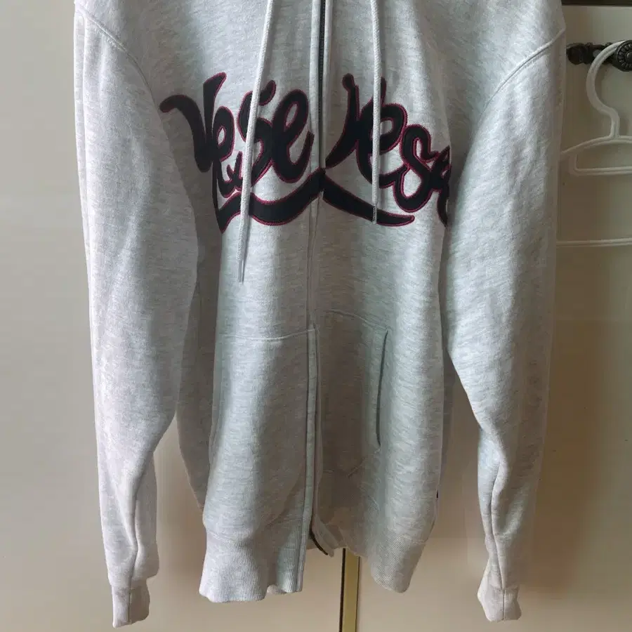 YESEYESEE | 예스아이씨 Yeseyesee Hooded Zip-Up Light Gray L
