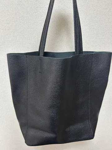 블랙 가죽 토트백
