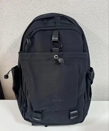 [새상품] 사용하기 편한 블랙 대용량 백팩 가벼움