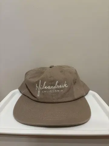 Hideandseek 캡 하이 앤드 시크