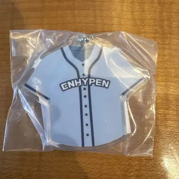 Enhypen 팝업 스토어 가챠가챠 유니폼