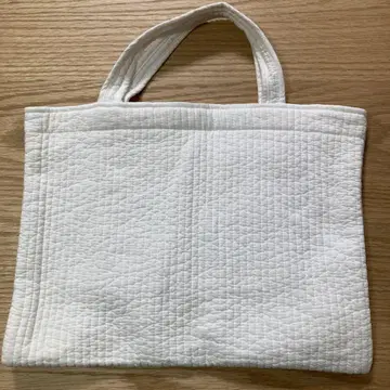 비오는날 밀크 화이트
