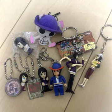 원피스 ONEPIECE 로빈 키링 묶음 판매