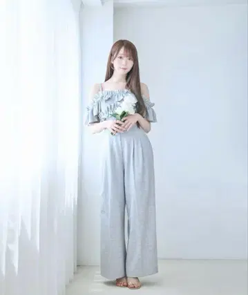 로제 뮤즈 오프숄더 프릴 로맨틱 원피스