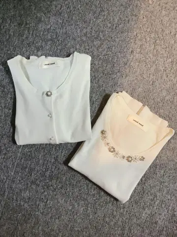 LAISSE PAISSE 레스 빠세 비쥬가 달린 앙상블 가디건