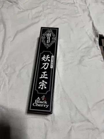 Acid Black Cherry 굿즈