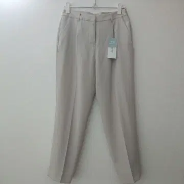 미사용 택 포함 내추럴 뷰티 베이직 턱 팬츠