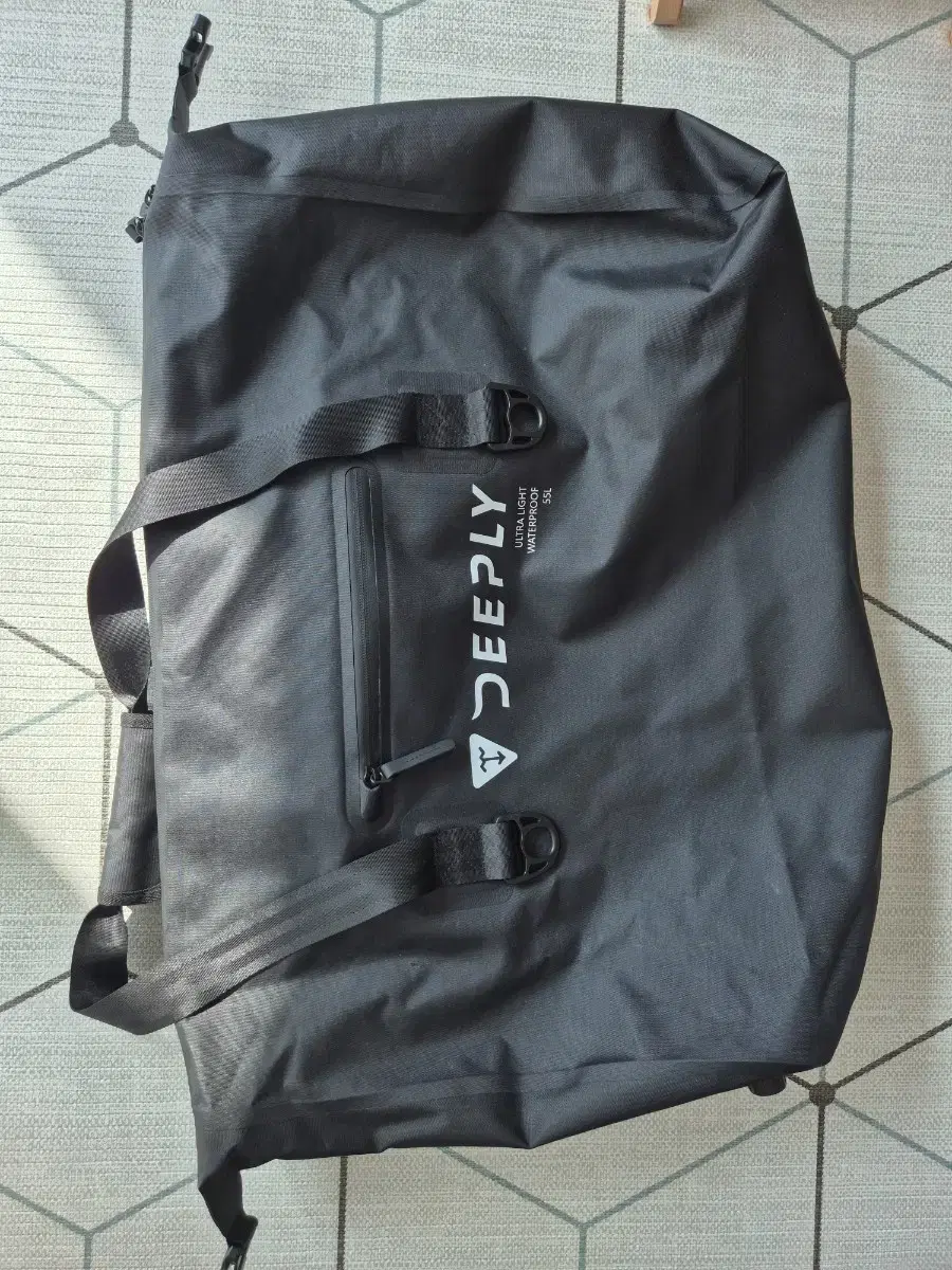 Deeply Shoulder Bag