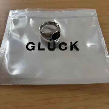 GLUCK 실버 블랙 스퀘어 링