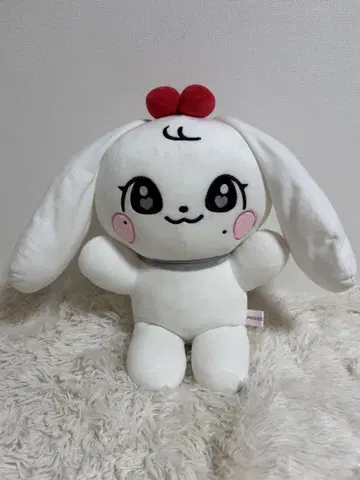 ive minive 메가 쿠션 원영 미니브 체리 봉제 인형
