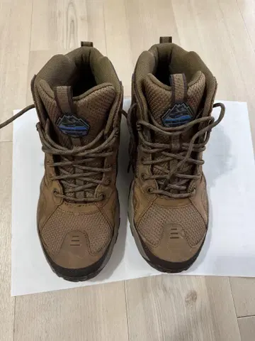 스케쳐스 Arch Fit Recon Percival