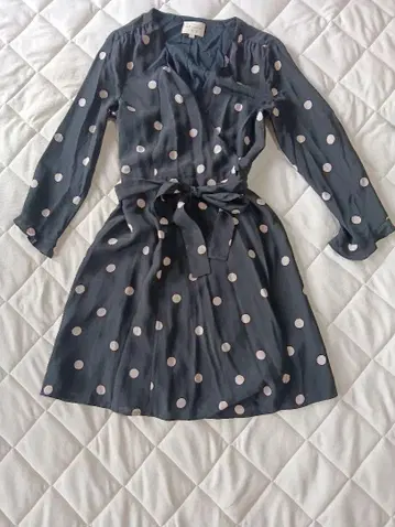 SEZANE 블랙 도트 무늬 랩 드레스