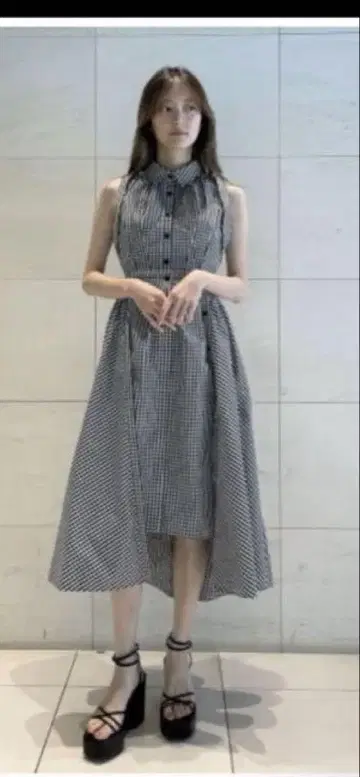 스나이델 새상품 슬리브리스 피쉬테일 셔츠 원피스