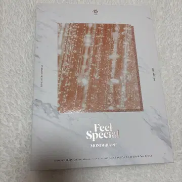 twice feel special 모노그래프
