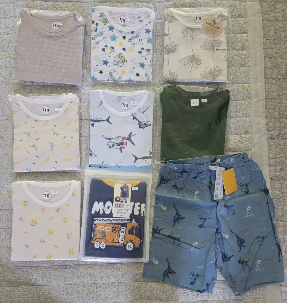 Special Offer) 110. Boys' Underwear (3 sets of 7-sleeve, 5 short-sleeve) Shipping Included