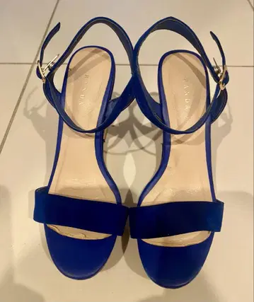 RANDA 로얄 블루 웨지 힐 샌들 22.5cm