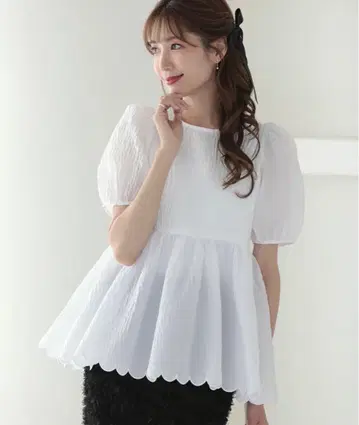 밑단 스캘럽 자카드 블라우스 밑단 플레어 페플럼 메라키