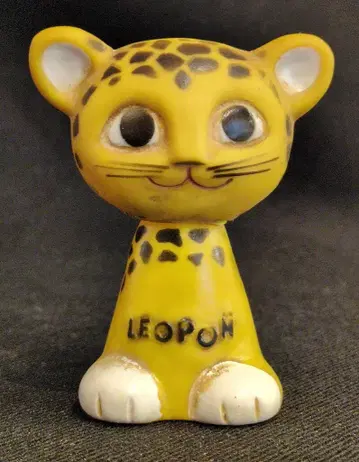 후지사와 약품 공업 소프트 비닐 인형 노이비타 레오폰 90mm