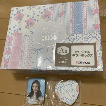 ILLIT SWEET COZY TIME A상 기프트 박스 덤 포함