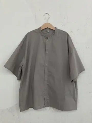새상품급 무지 라보 스탠드 카라 반팔 셔츠