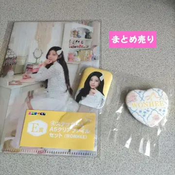 ILLIT 원희 파일 세트와 캔뱃지 묶음 판매 익명 배송