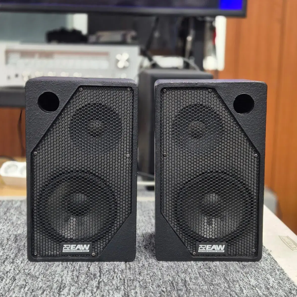 Subwoofer Eaw Ub12s EAW UB12SeMT 2-way 콤팩트 스피커