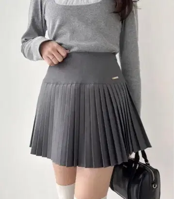 NICE CLAUP 플리츠 미니 스커트