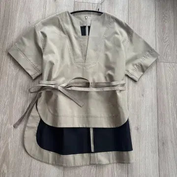 어도어 새상품 반팔 블라우스 셔츠 상의 베이지 1 ADORE
