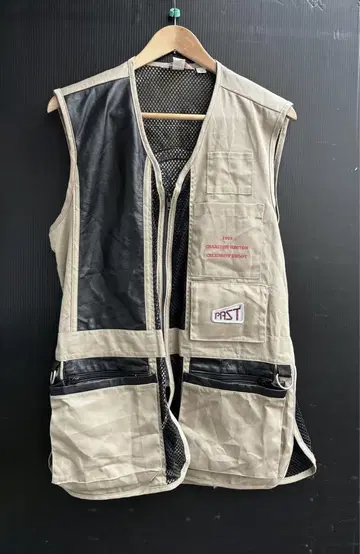 'PAST corp.' used Hunting vest